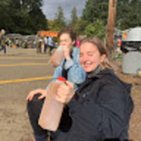 Meet your Posher, Julia - Picture 1 of 1